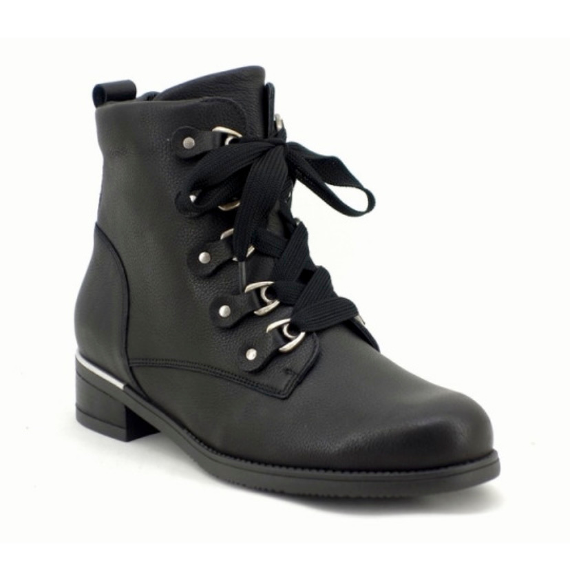 Waldlaufer H Hienna 903814 Ankle Boot in Black.